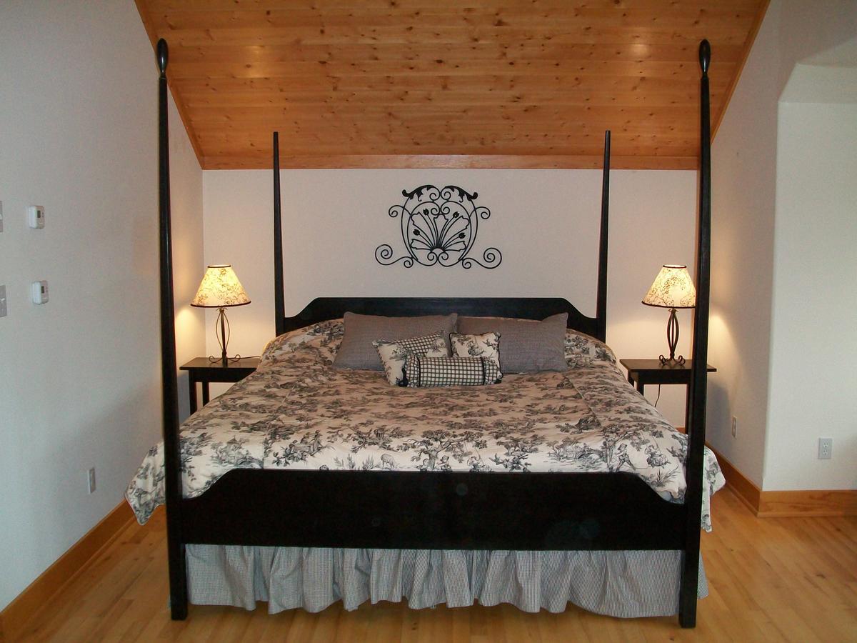The Lodge At Trout Creek Bed And Breakfast Εξωτερικό φωτογραφία
